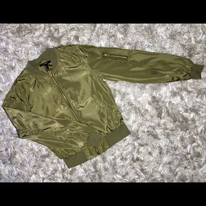 Forever 21 army green bomber jacket, six’s small.